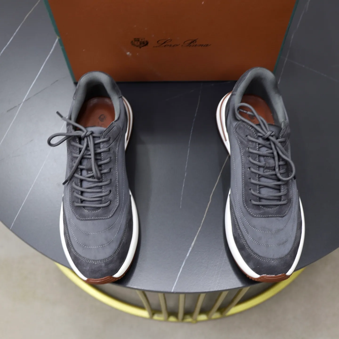 Ex-factory price: 462💰Loropiana LP men's shoes ♞size; 38-44 "45. Customized" original leather splicing. It is really easy to wear, lazy, relaxed, casual, perfect comfort, and there are many color choices, and they all look good with clothes. Is it true that Loropiana can bring social value? “Loropiana is the best thing money can buy”